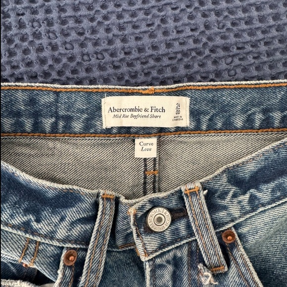 ABERCROMBIE mid-rise boyfriend shorts - Picture 5 of 5